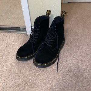 RARE🌟 Black Velvet Dr Martens